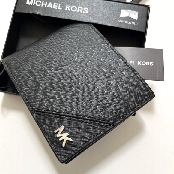 NWT MICHAEL KORS Solid Black Slim Billfold Wallet w/ Metal Logo – Boxed Gift - Picture 2 of 6